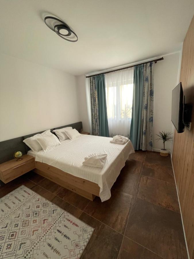 Talida'S Apartment Colorful And Brightnes Oradea Exterior photo