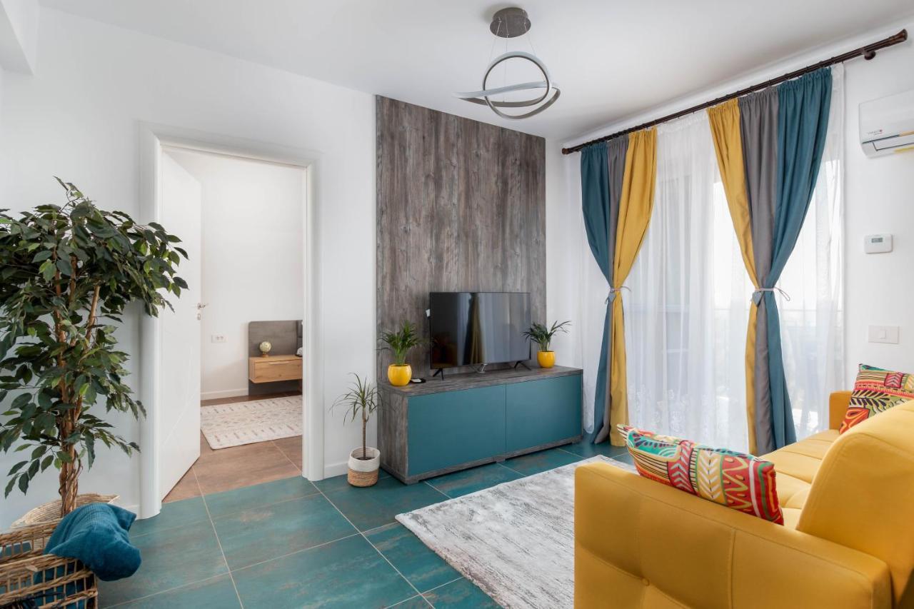 Talida'S Apartment Colorful And Brightnes Oradea Exterior photo